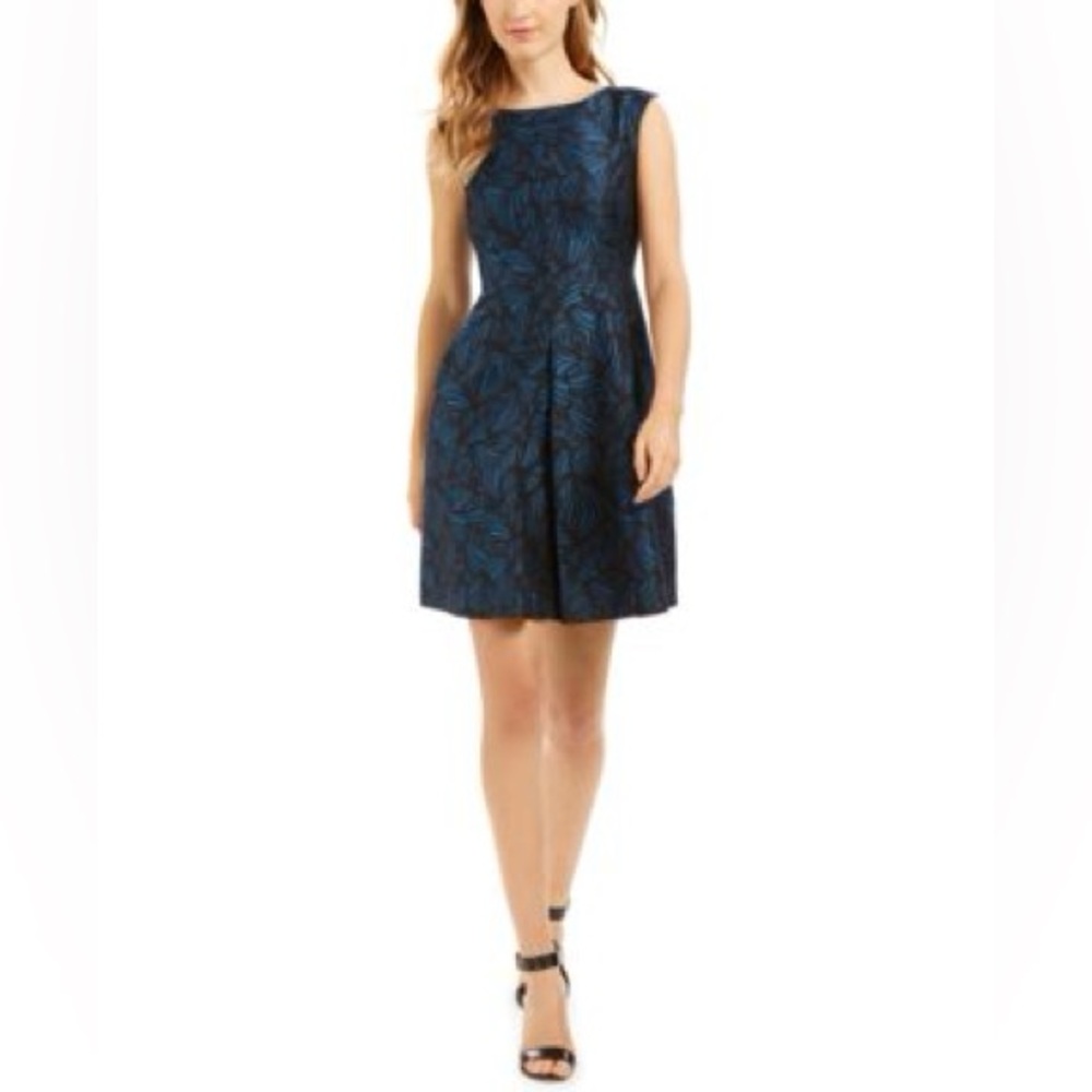 Elegant Blue Sleeveless Dress